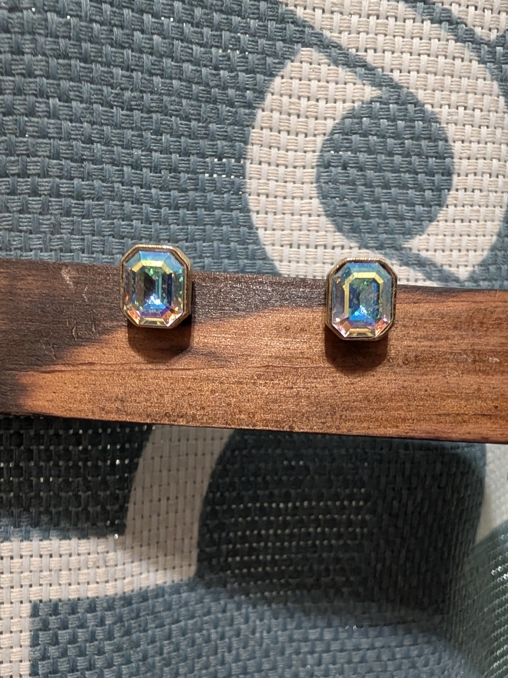 Vintage 1981 Avon Gold Tone Aurora Borealis Crystal Earrings